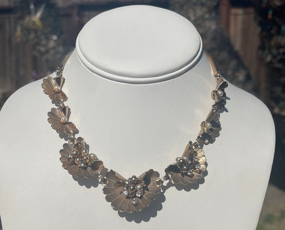 Gorgeous Vintage Cocktail - Costume Necklace Choker Rhinestones - Pearls Gold Tone Fan Shaped Demi Parure