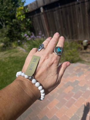 Lovely White Buffalo/ White Turquoise Ball Beaded Stretch Designer Bracelet Peyote Bird Sterling Silver