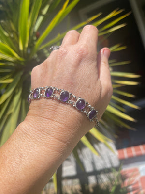Beautiful Deep Purple Amethyst Gemstone Bracelet Sterling Silver 925 Toggle clasp 8.25 inches long