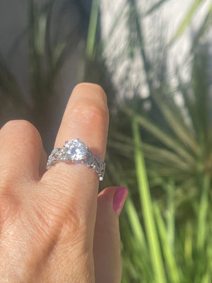 Beautiful Designer Jeulia Wedding/ Engagement Ring CZ Solitaire With Side Stones Stunning Sterling Silver Size 8.75