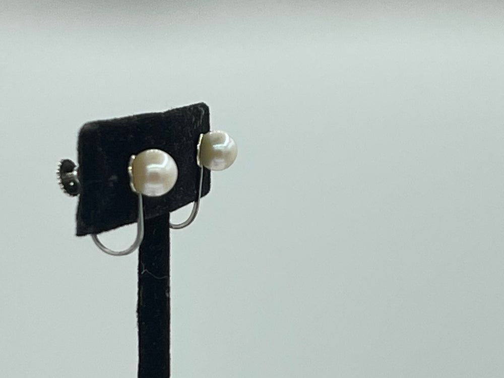 Antique Vintage 14kt White Gold Pearl Earrings Screw Back Beautiful Iridescence