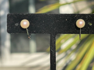 Antique Vintage 14kt White Gold Pearl Earrings Screw Back Beautiful Iridescence