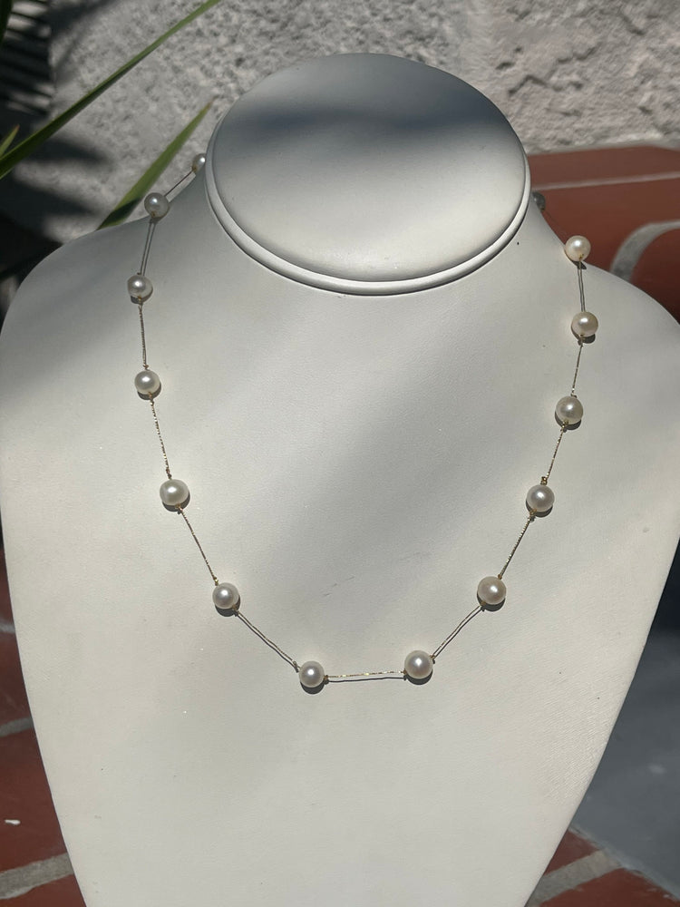 Vintage 14/20 Yellow Gold Filled White Pearl Necklace Spun Gold Chain 14kt GF Choker 18 Inches