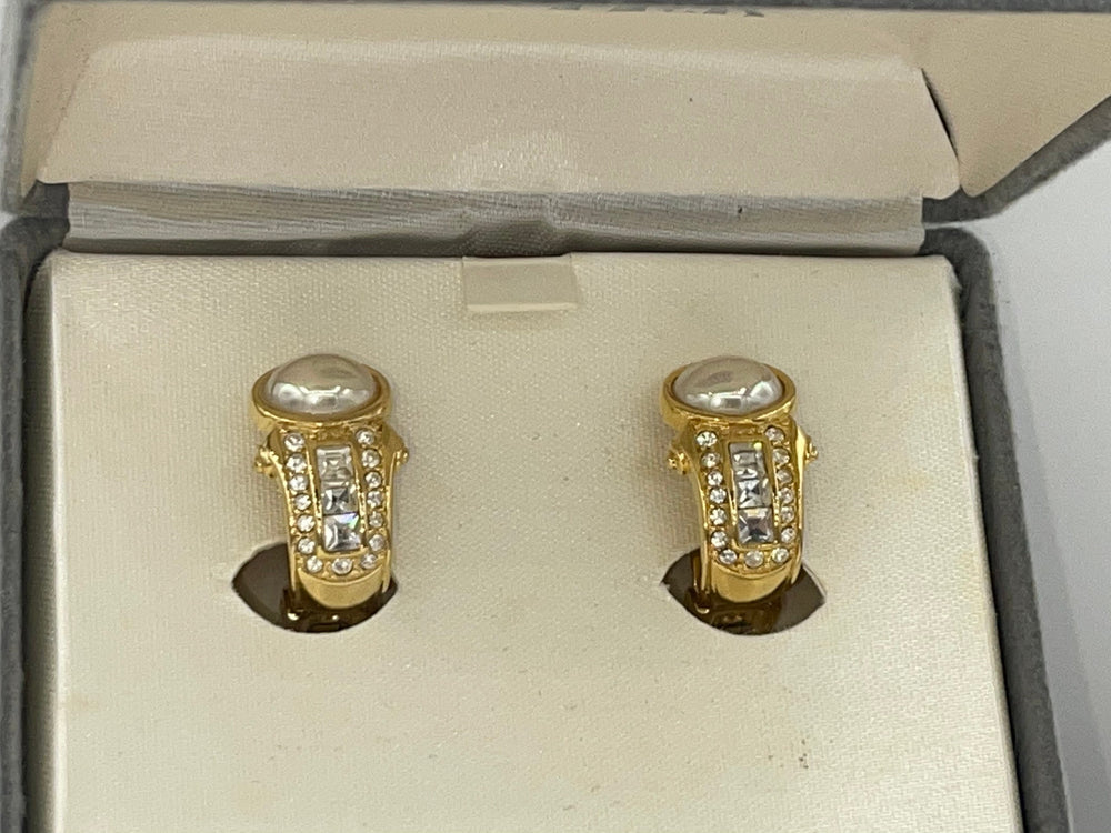 Vintage Designer Nolan Miller Clip On Earrings  Faux Pearl Crystals Beautiful New in Box New in Box