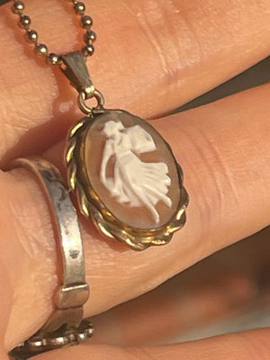Antique- Vintage Rebecca at the Well Shell Cameo Pendant Necklace w 18kt Gold Plated Chain 12 Kara GF 12kt Gold Filled.