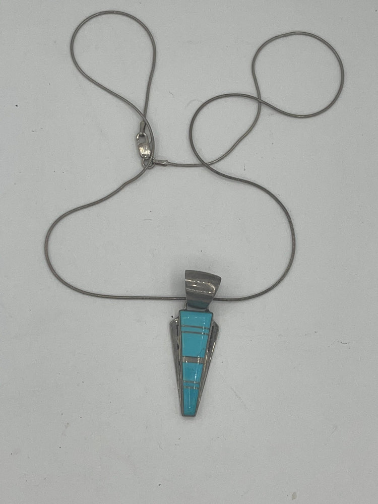 Vintage Sterling Silver 925  Turquoise Southwestern Inlaid Arrowhead Pendant Necklace w Snake Chain