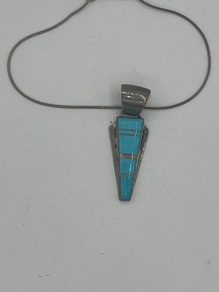 Vintage Sterling Silver 925  Turquoise Southwestern Inlaid Arrowhead Pendant Necklace w Snake Chain