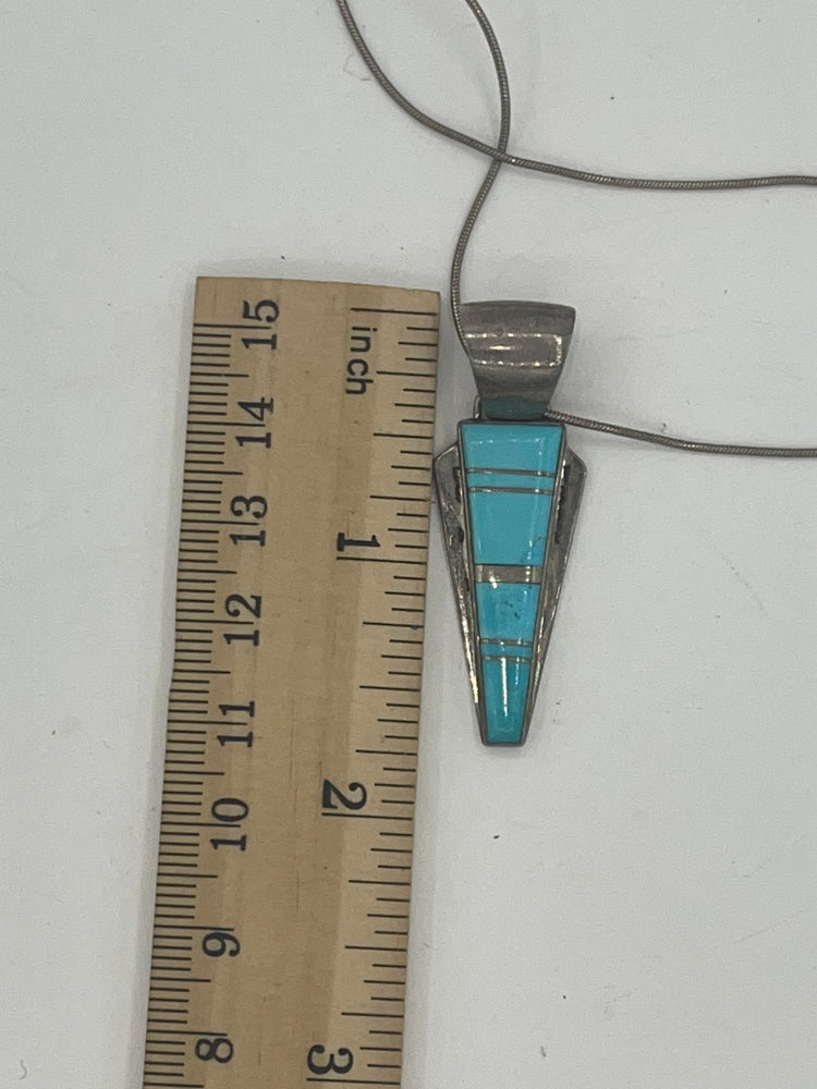 Vintage Sterling Silver 925  Turquoise Southwestern Inlaid Arrowhead Pendant Necklace w Snake Chain
