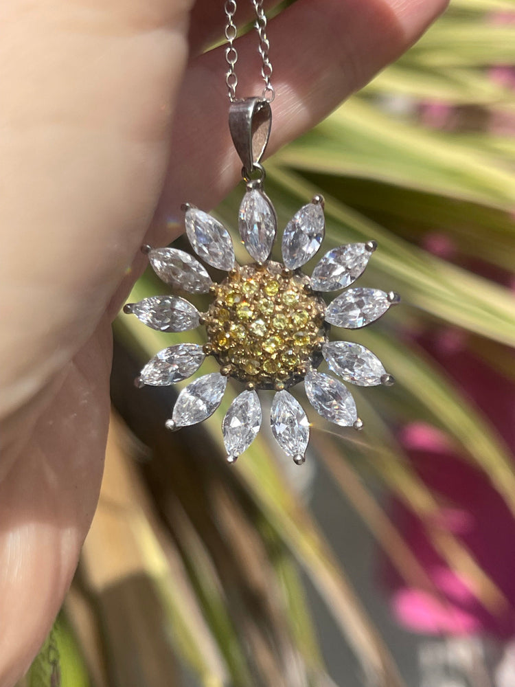 Vintage Sunflower - Flower Pendant CZ Sterling Silver 925 Necklace w 18in Chain