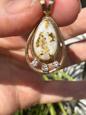 14K and 24 kt Yellow Gold in Quartz Pendant with Diamonds on 18” Solid Gold Chain 5.67g Fantastic & Unique Piece of Art Gold on Quartz Rare