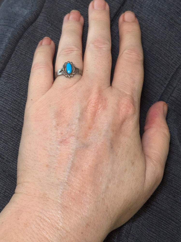 Vintage Turquoise Sterling Silver Ring – Southwestern Split Shank Design, Size 7.25 -  7.5