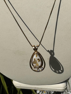 14K and 24 kt Yellow Gold in Quartz Pendant with Diamonds on 18” Solid Gold Chain 5.67g Fantastic & Unique Piece of Art Gold on Quartz Rare
