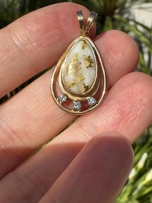 14K and 24 kt Yellow Gold in Quartz Pendant with Diamonds on 18” Solid Gold Chain 5.67g Fantastic & Unique Piece of Art Gold on Quartz Rare