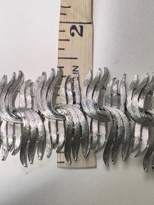 Vintage Lisner Silver-Tone Link Bracelet – Sculptural Mid-Century Modern Statement Jewelry