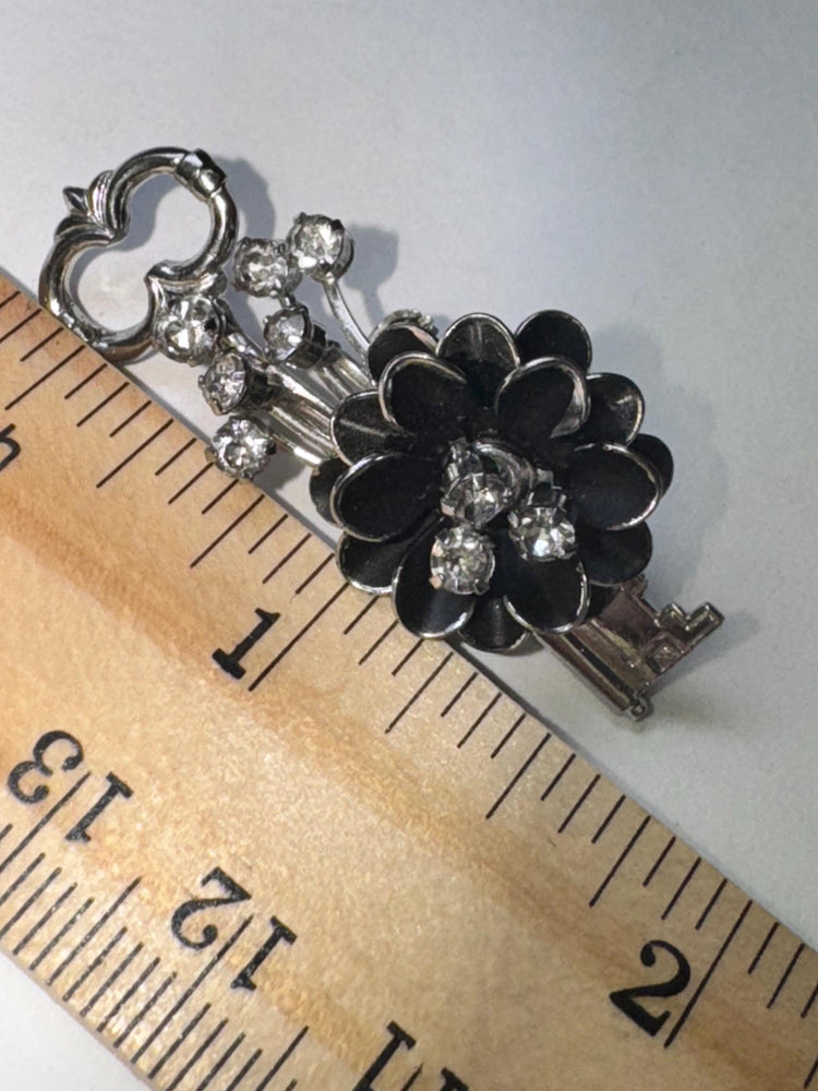 Vintage Skeleton Key Brooch with Black Enamel Flower and Rhinestones – Mid-Century Costume Jewelry