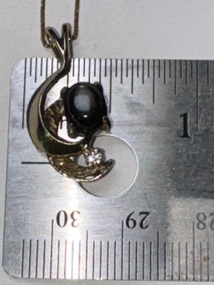 Vintage 14K Yellow Gold Star Sapphire Pendant Necklace with Diamond