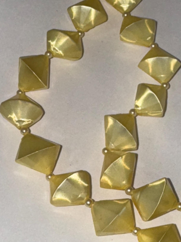 Vintage Japan Pastel Yellow Bead Necklace: Lightweight Two-Strand