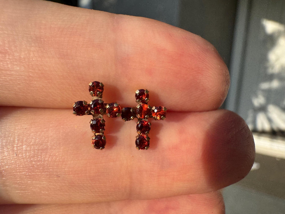 Vintage 10kt Yellow Gold Stud Cross Earrings Garnet Gemstones 10 karat
