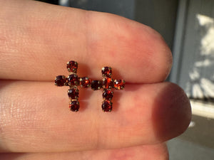Vintage 10kt Yellow Gold Stud Cross Earrings Garnet Gemstones 10 karat