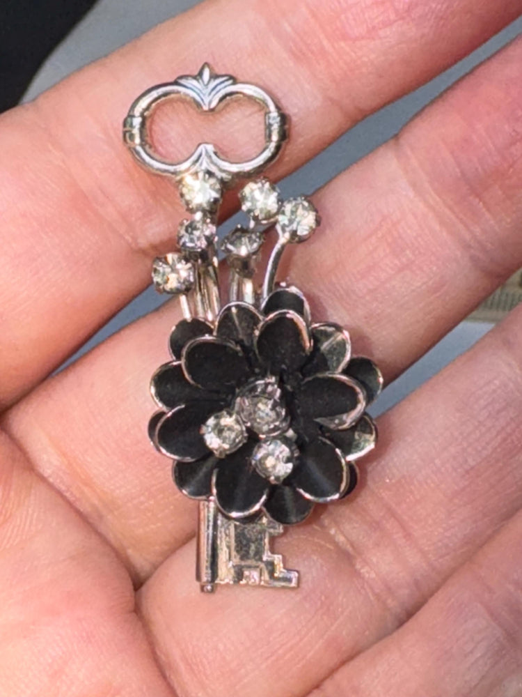 Vintage Skeleton Key Brooch with Black Enamel Flower and Rhinestones – Mid-Century Costume Jewelry