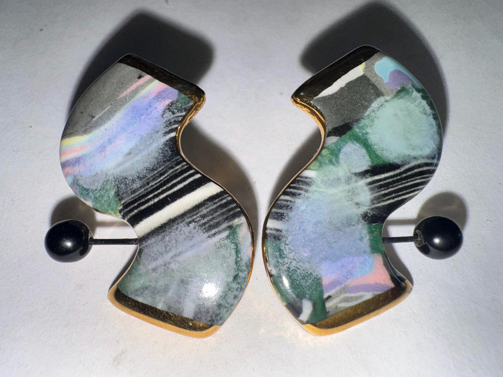 Cynthia Chuang Ceramic & Onyx Earrings – Signed © Jewelry 10 – 1980s Abstract Clip-On Earrings, Postmodern Sculptural Art Jewelry