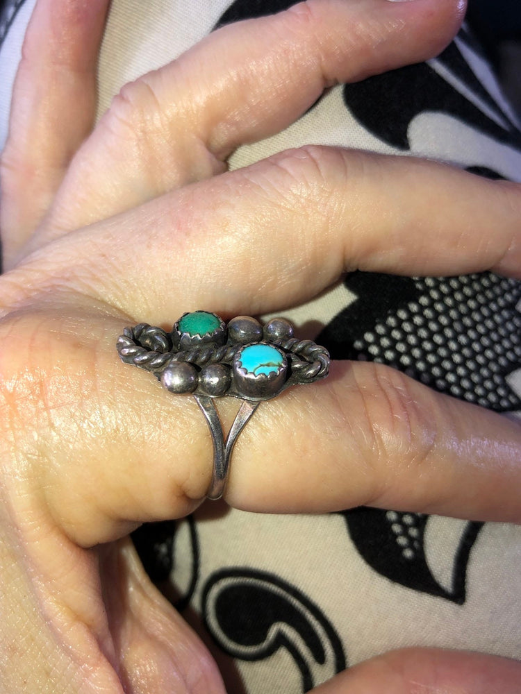 Vintage Native American Indian turquoise ring 7.5 sterling silver tall braided