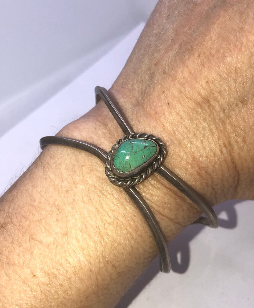 Vintage Native American turquoise sterling silver cuff bracelet 925