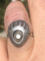 Native American Indian Bear paw ring sterling silver Size 4.75 Mother of pearl