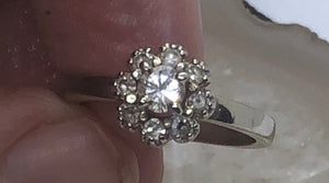 Beautiful Vintage 14kt White Gold Diamond Ring Approx .50 TCW Flower Design
