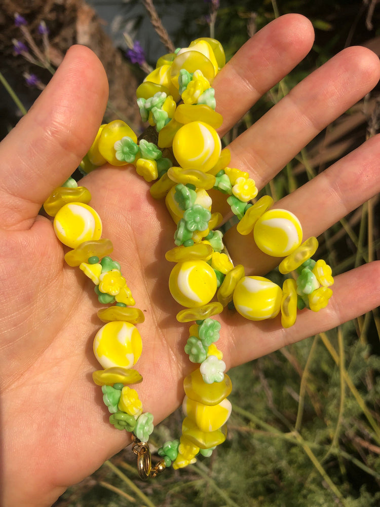 Gorgeous vintage antique bright yellow & green glass flowers beaded necklace