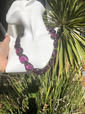 Vintage Amethyst Purple Lucite Faux Gemstone Beaded Necklace Beautiful!!Unusual and Unique Choker