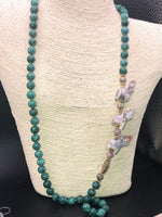 Beautiful jade green gemstones beaded necklace carved jasper elephants and beads Pull over elegant