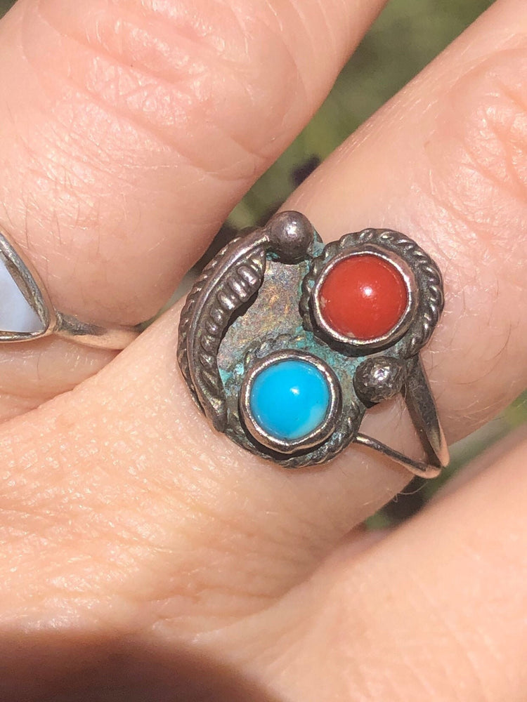 Vintage Native American Indian turquoise red coral sterling silver southwestern Size 6.5