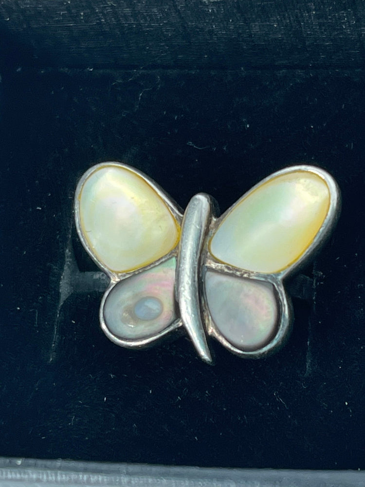 Vintage Sterling Silver 925 Butterfly Ring White Mother of Pearl MOP Shell Wings Ring Size 7