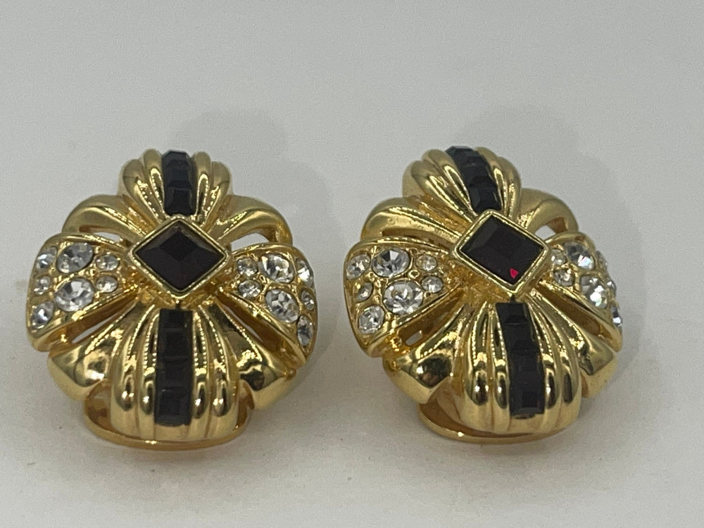 Vintage STEVE VAUBEL gold silver modernist designer clip on earrings For  Sale at 1stDibs | vaubel jewelry, vaubel earrings, steve vaubel jewelry